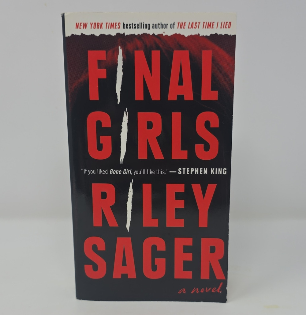 Final Girls Paperback 2019 - Riley Sager Psychological Suspense Thriller Dutton